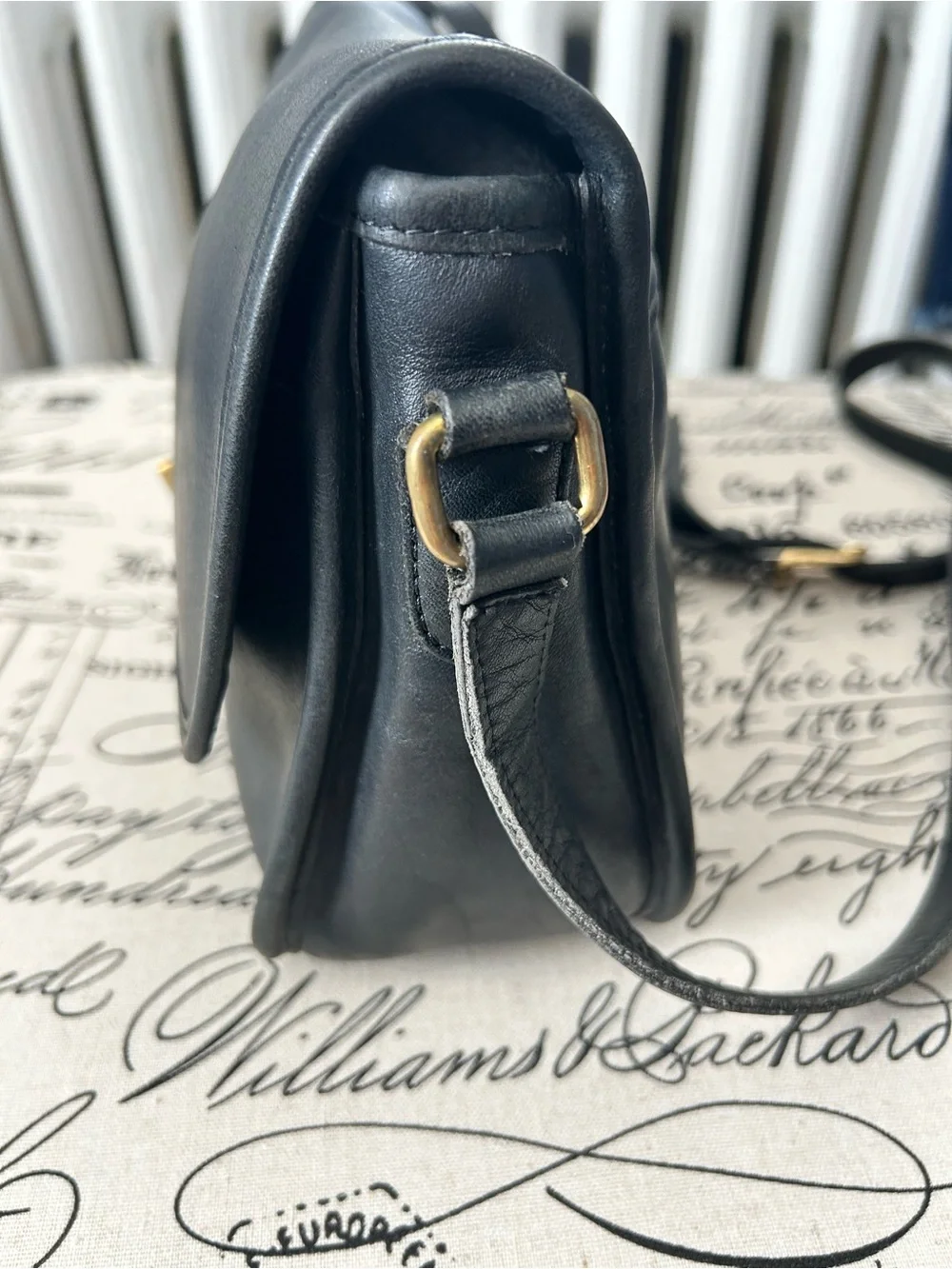 VTG coach black legacy City bag USA Y2K turn lock flap